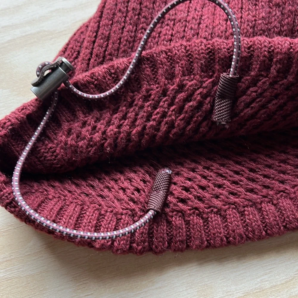 New Reddy Dog Hat Beanie size L / XL Burgundy
